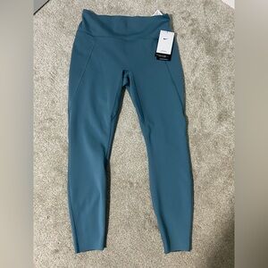 Nike Universa Leggings Size: medium
